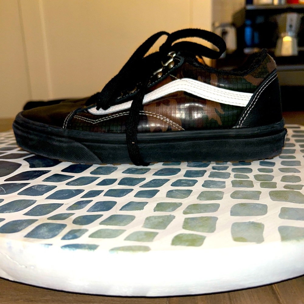 New Vans Old Skool MTE Black Camo Sneakers Weather Resistant Faux fur
